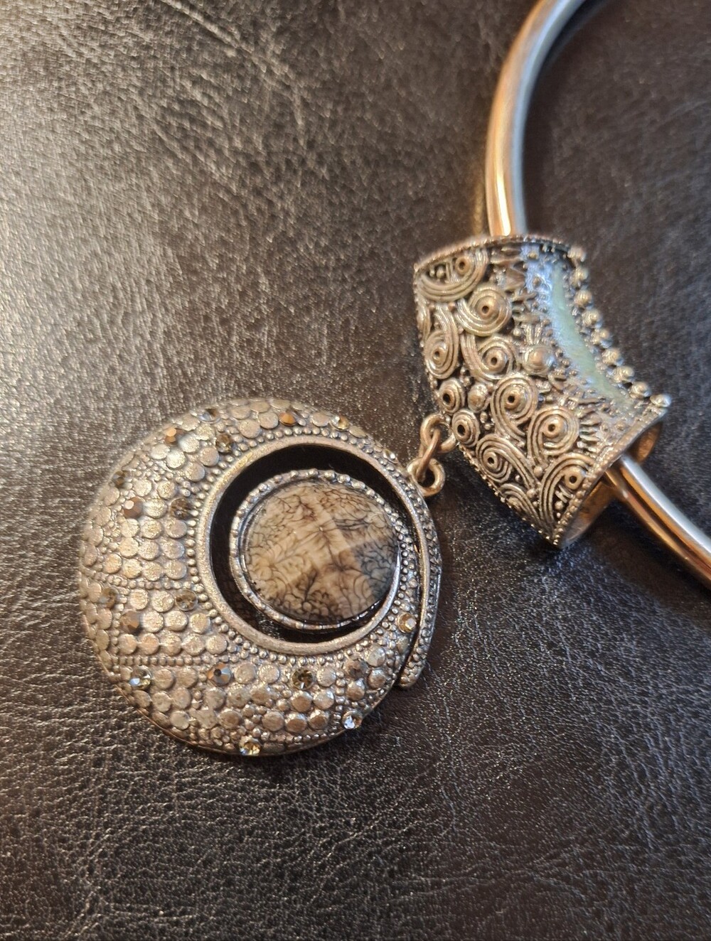 Modernist Style Cuff Necklace with Large Bold Pendant Edgy Mystic Celestial - Picture 3 of 3